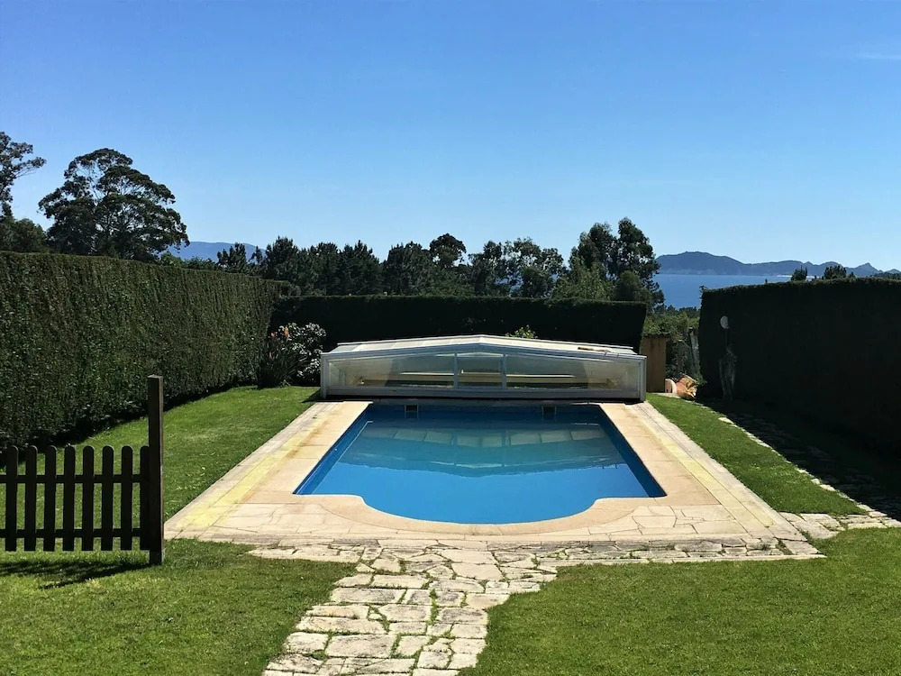 Spacious Villa in Galicia With Swimming Pool