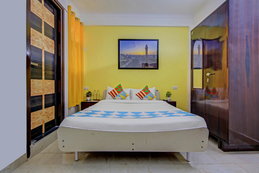 OYO Townhouse Saket Residency 1 Delhi