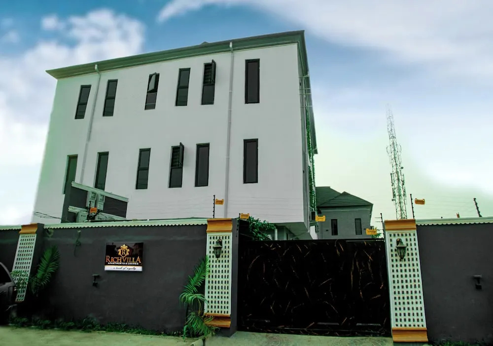 RichVilla Apartments & Hotels