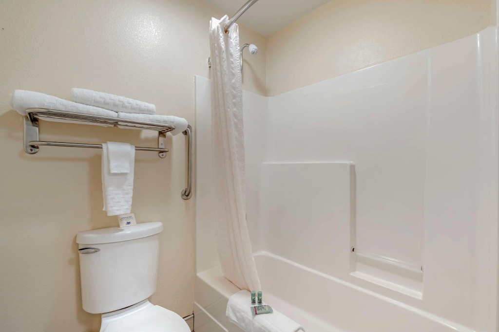 Best Western Pineywoods Inn