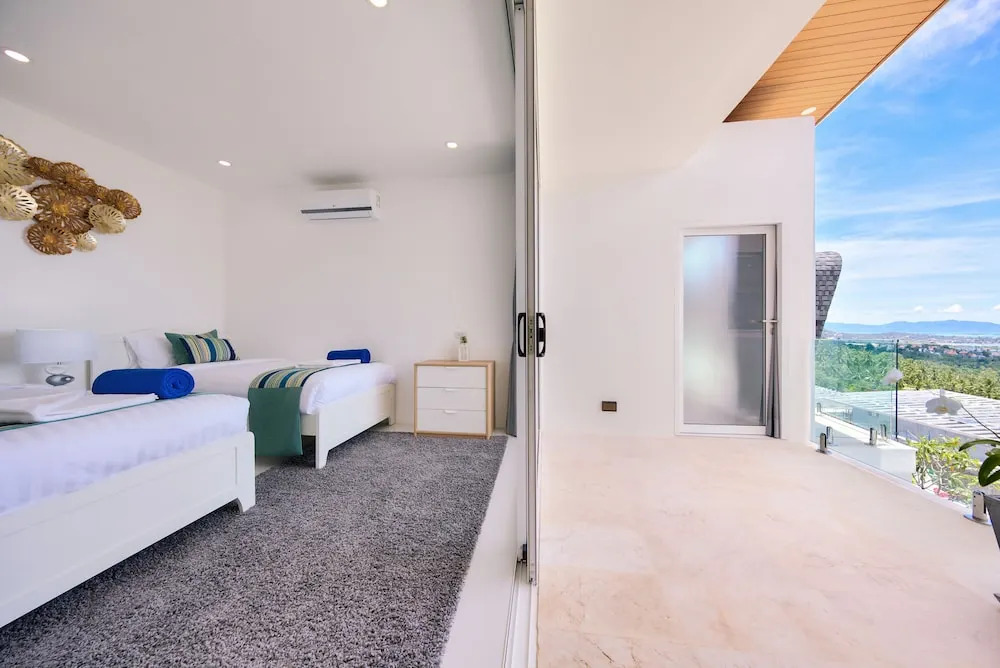 Modern styled 3 BR pool Orchid Villa