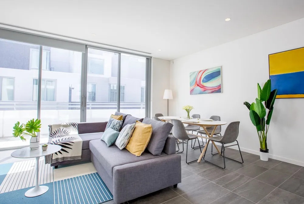 Melbourne South Wharf Hotel Apartment