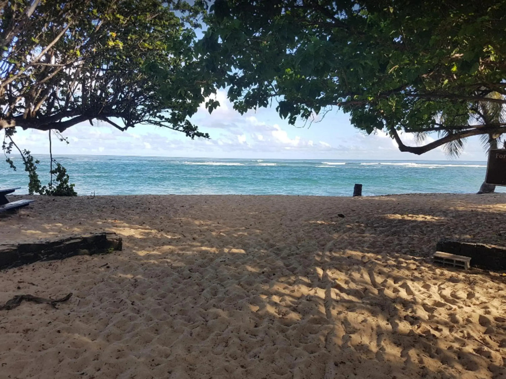 Studio a Sainte Anne a 100 m de la plage avec jardin clos et wifi