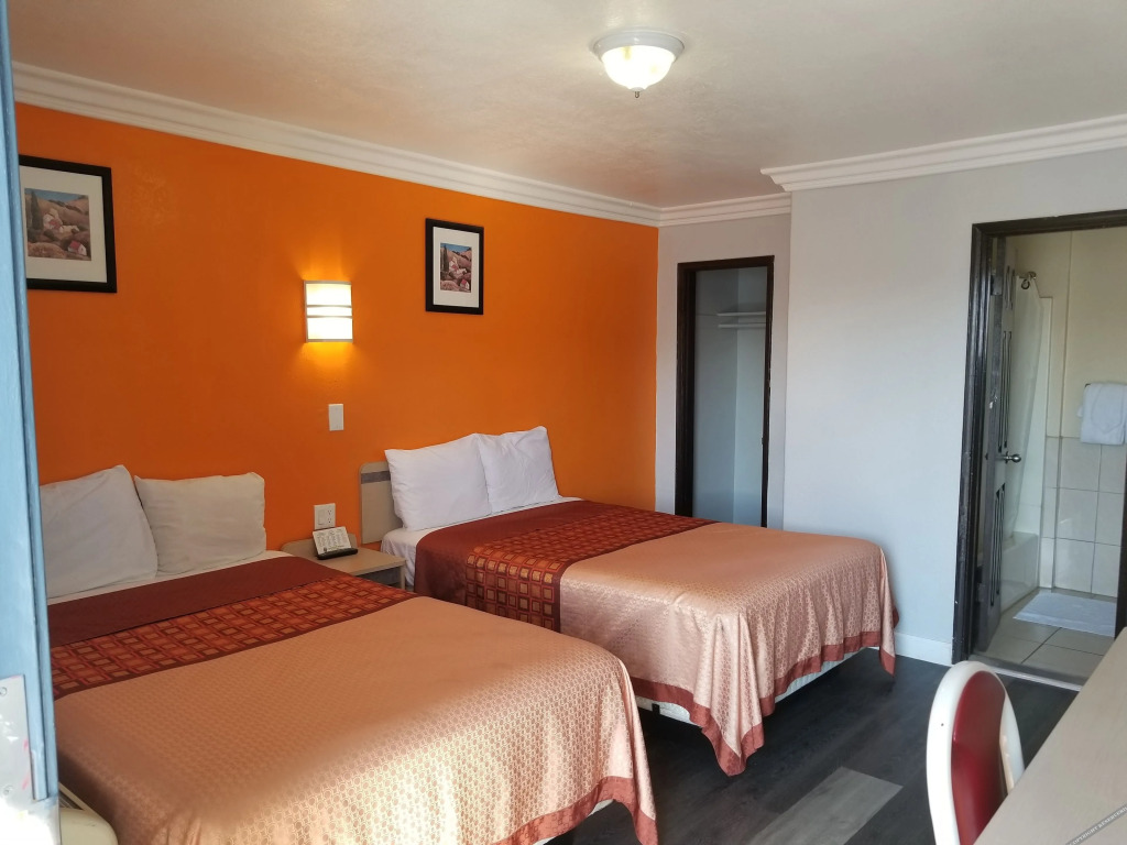 Value Inn Hollywood