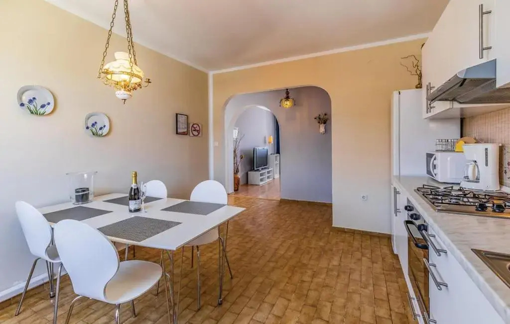 Apartment 1