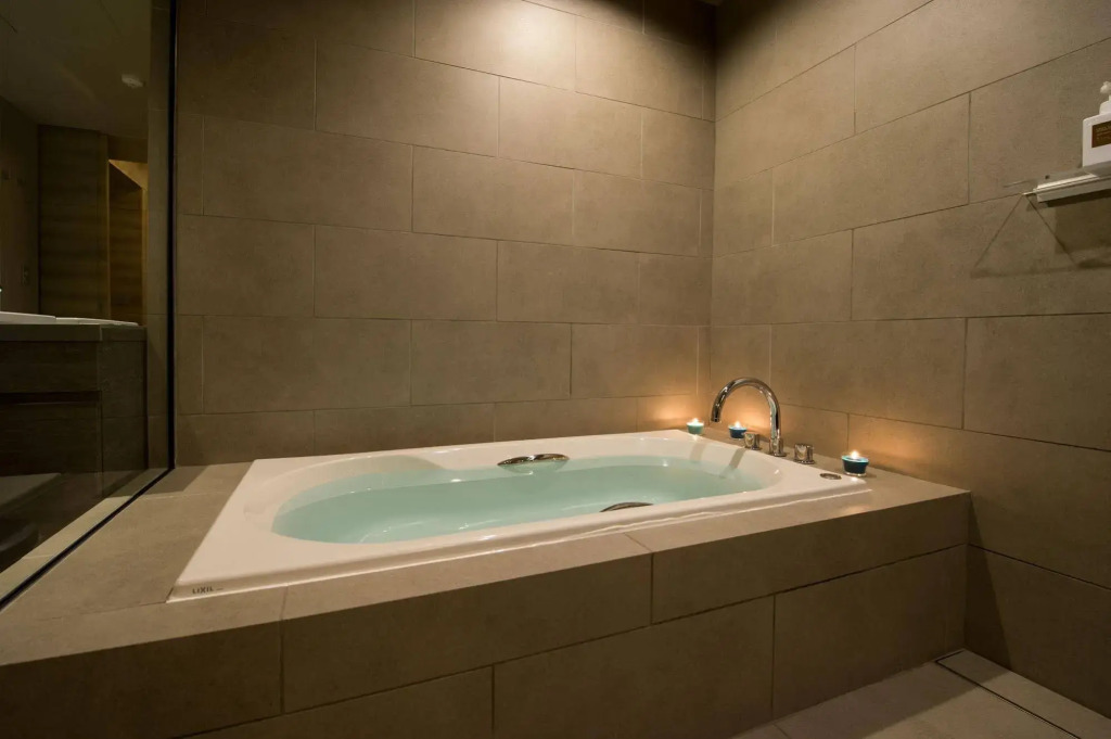 Aspect Luxury Apartments by H2 Life