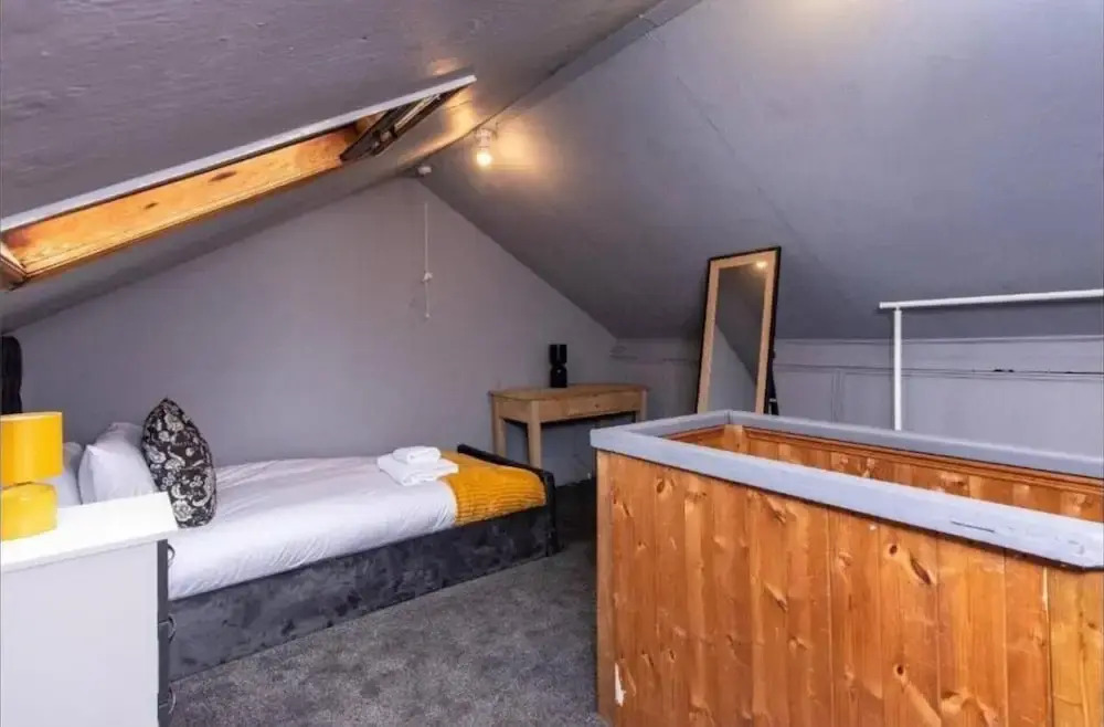 Cozy Nottingham Retreat Entire Home With 4 Bedroom