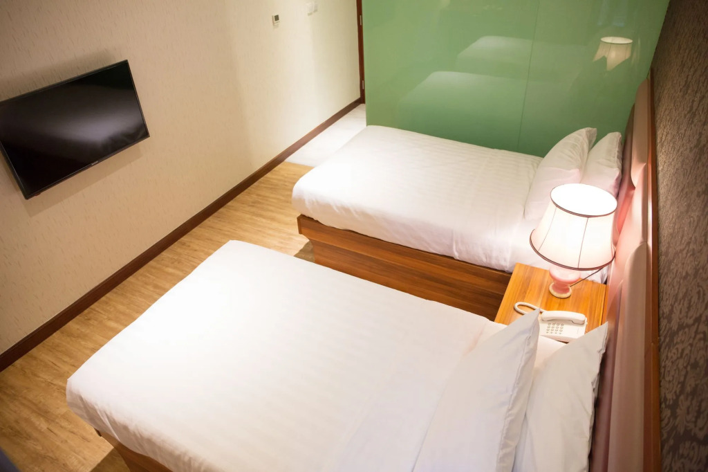 Отель Metro Winner Hotel