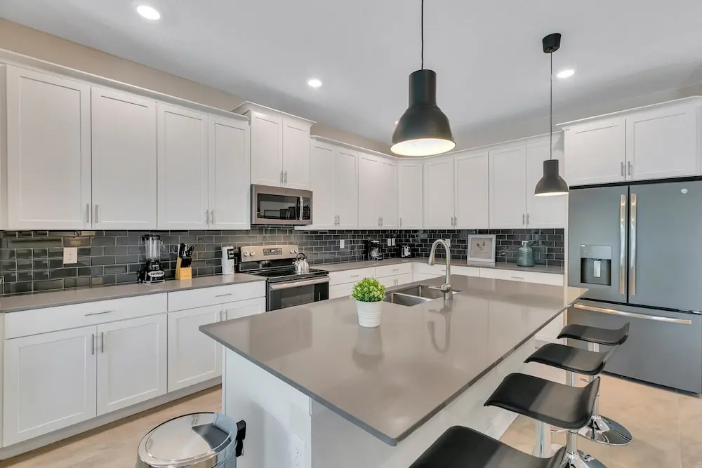 Classy 6BR Home With Private Pool