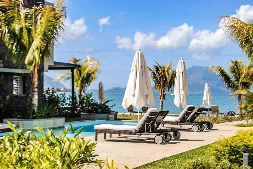 LEscale 3 bedrooms Sea View and Beachfront Suite by Dream Escapes