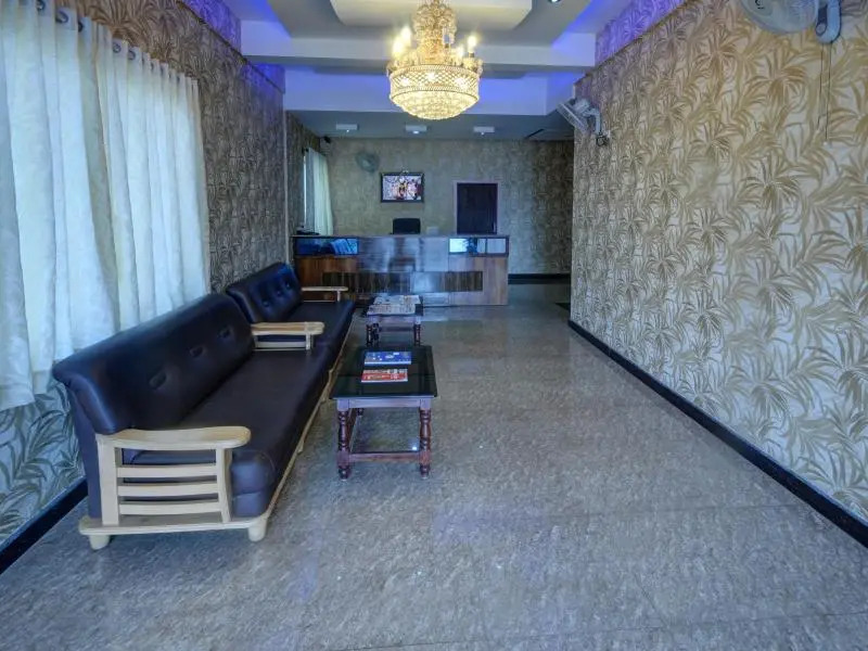 Hotel Mayura International