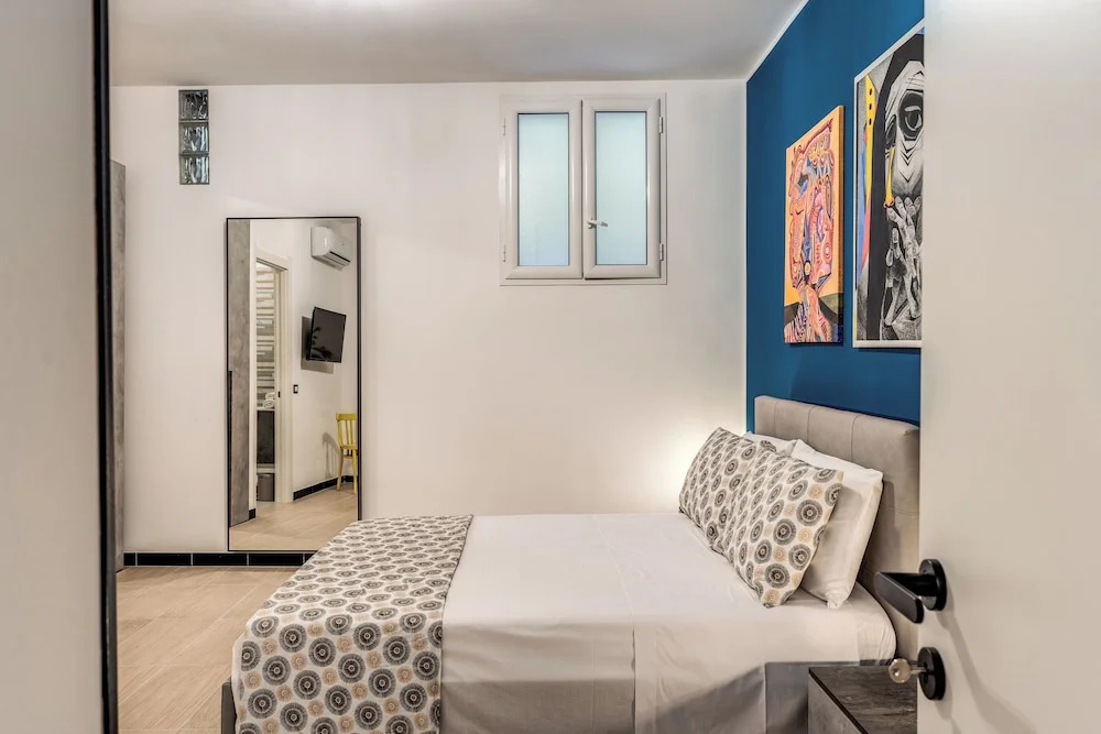 The Quarters Naples Apartment