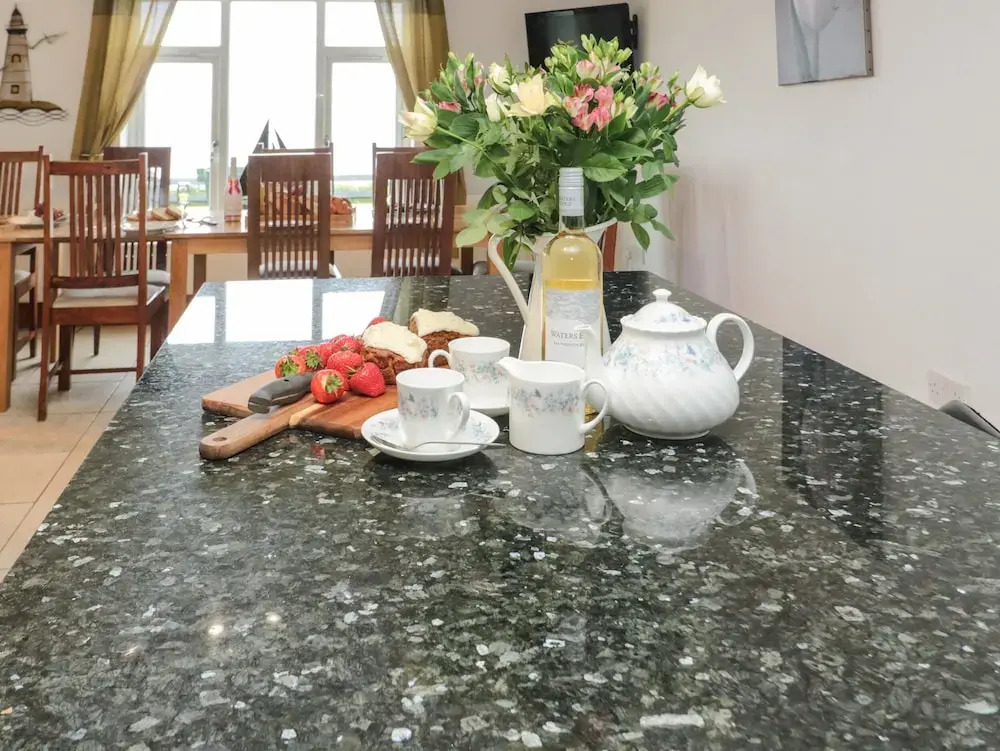 Waters Edge Holiday Home