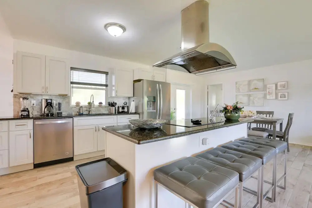 Airy Canal-front Oasis in Cape Coral w/ Pool!
