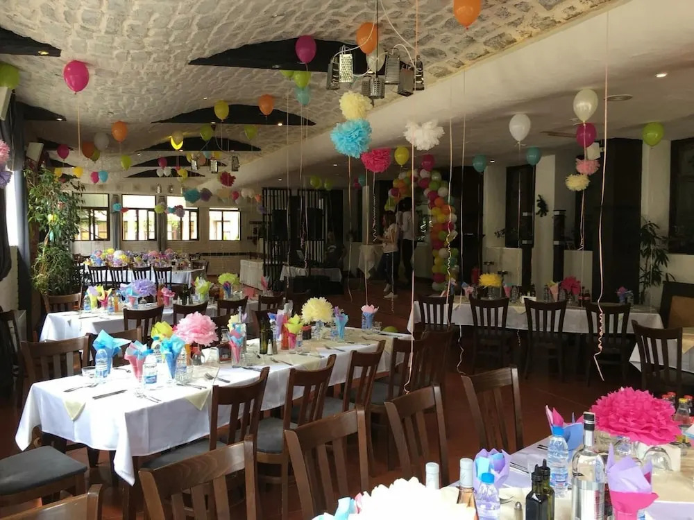Flora Hotel - Apartments