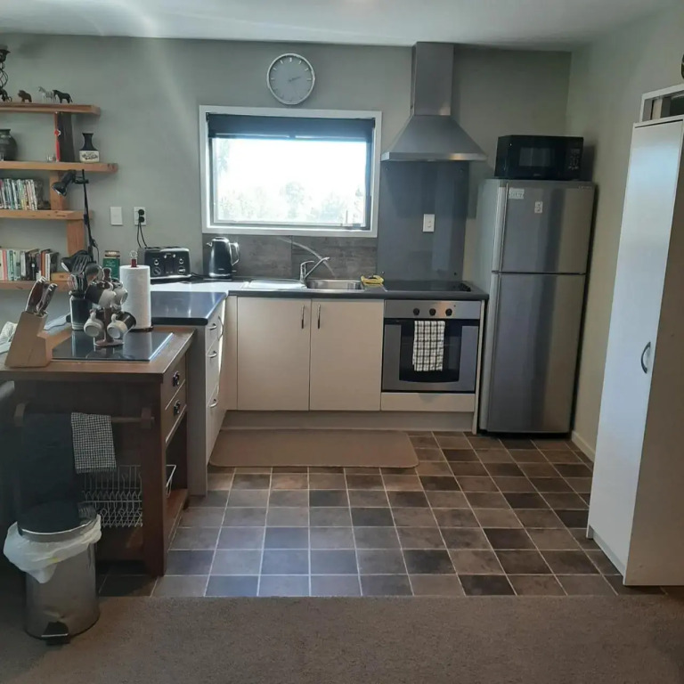 Koru Beachfront Holiday Cabins & Hot Tub