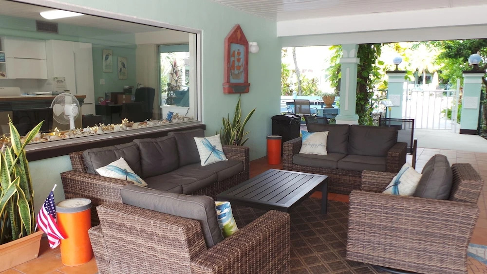 Island House Resort Hotel