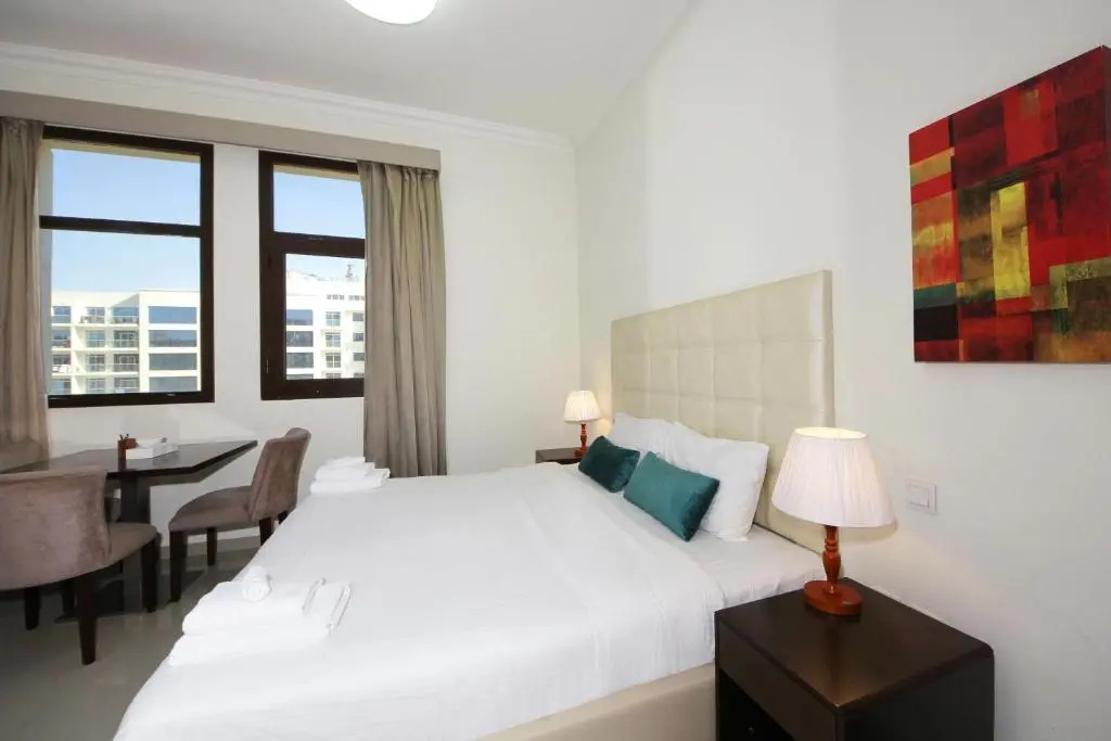 Signature Holiday Homes - Luxury Studio Apartment Al Barsha South Dubai