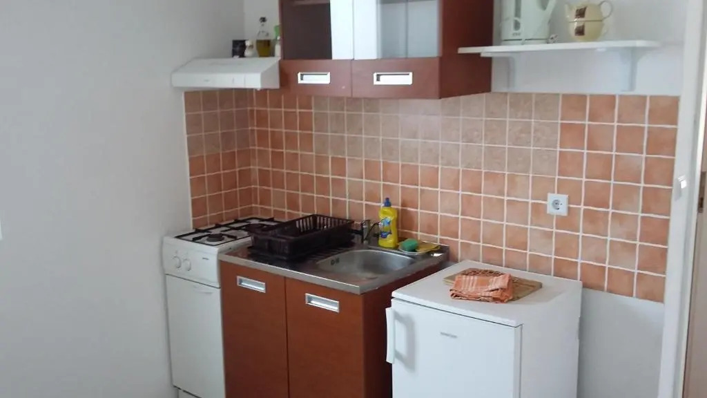 BenJak Apartments