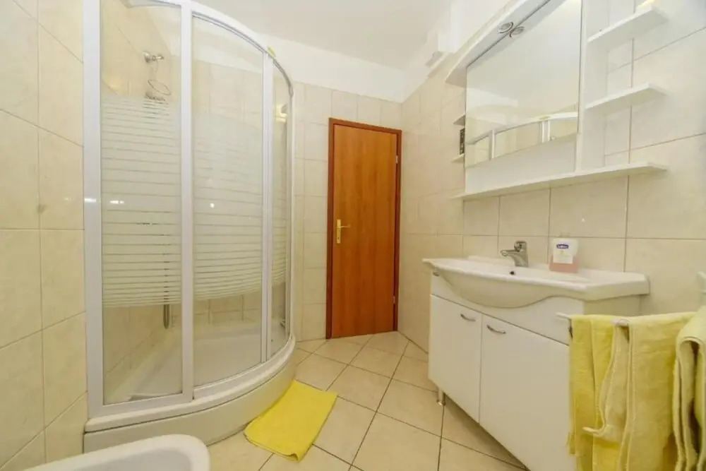 Brane - Economy Apartments - A2