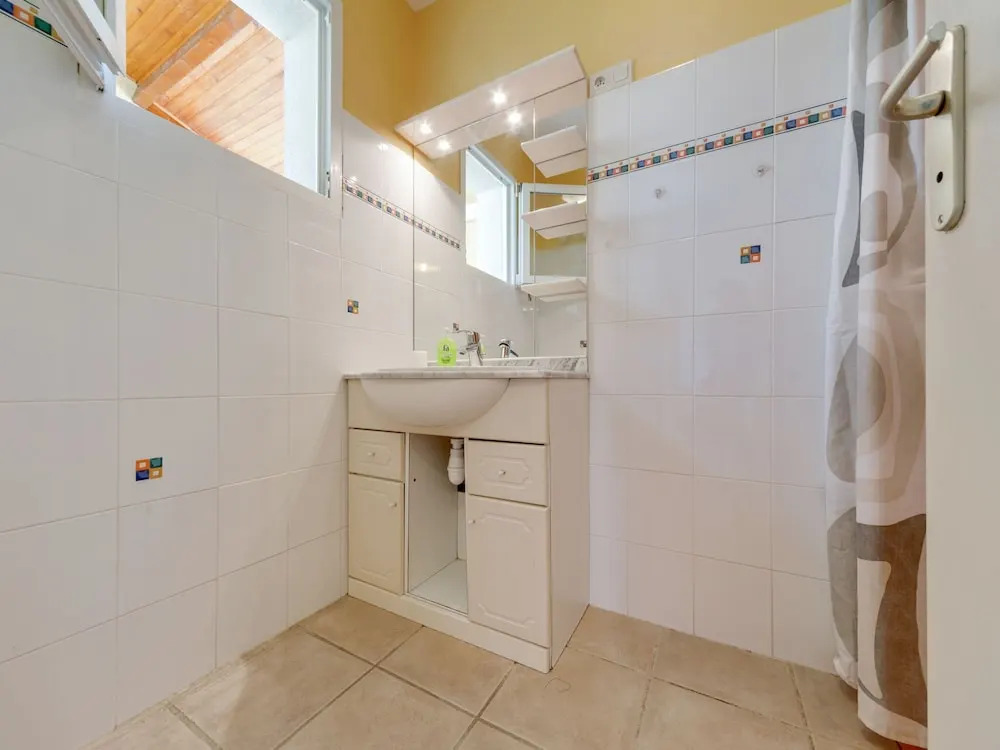 Cozy Holiday Home in Vagnas with Swimming Pool