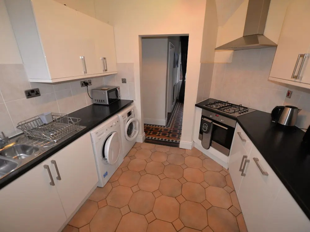 Swanky Family Holiday Home in Coventry near Live Escape Room