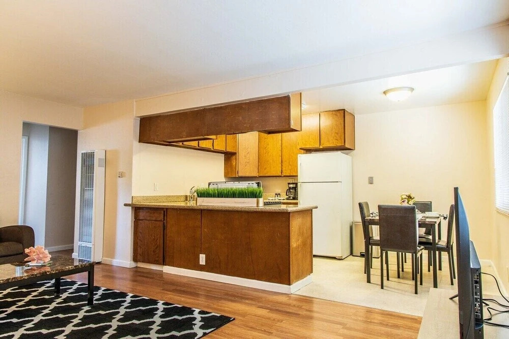 Beautifully Designed Concord Apartment