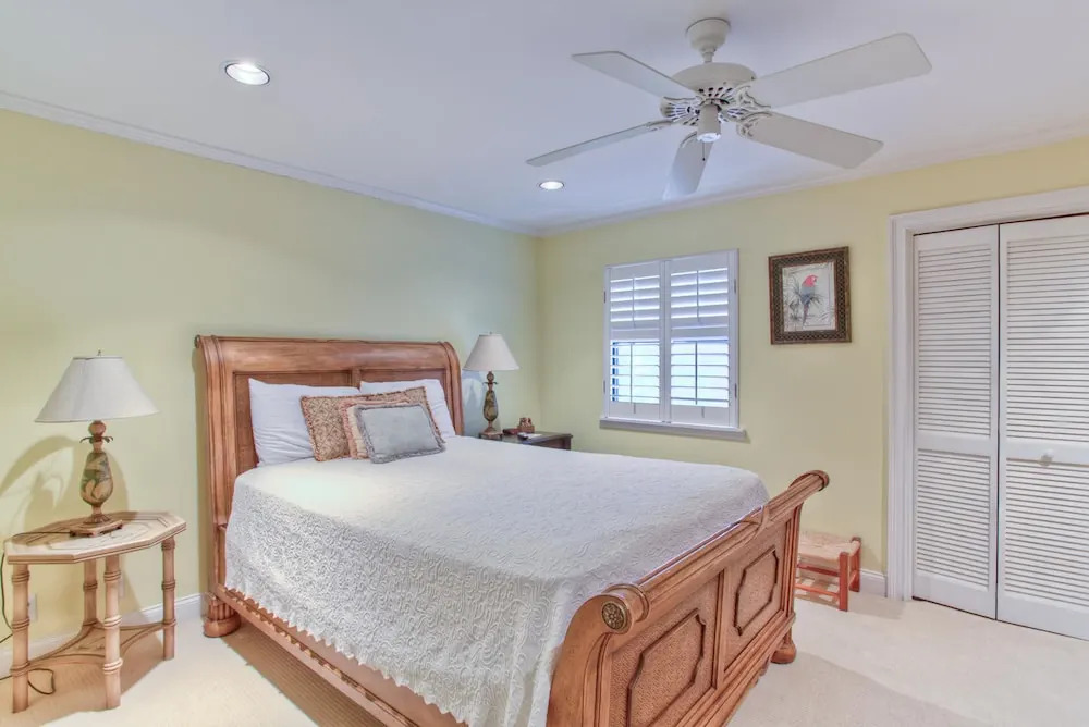 1118 Beachview Drive by Hodnett Cooper