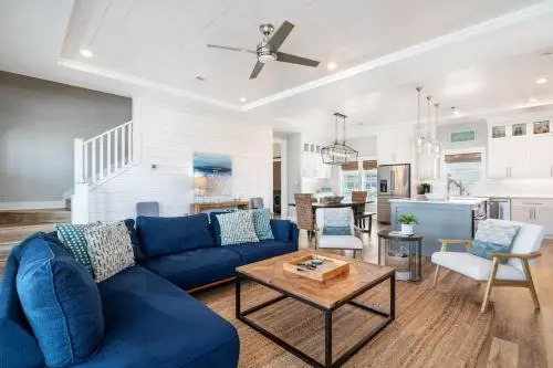 Ez Come Ez Geaux 4 Bedroom Home by Redawning