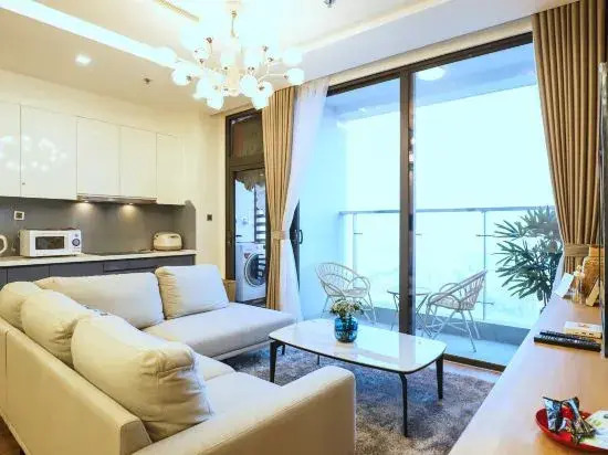 Luxury Apartment in Vinhomes Metropolis Hanoi