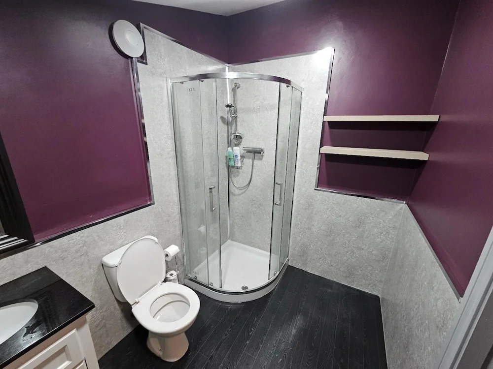Comfortable 1-bed Apartment in Liverpool Sleeps 4