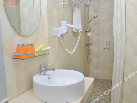 Yihai Hotel