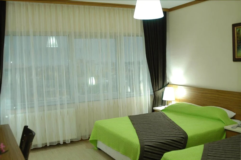 Arsames Hotel