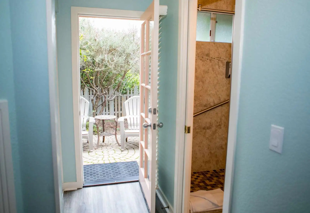 Sea Otter Inn