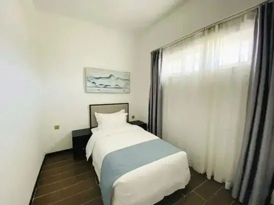 Huidong Xunliao Bay Hongjing Coastal Resort Hotel (Sea World Branch)
