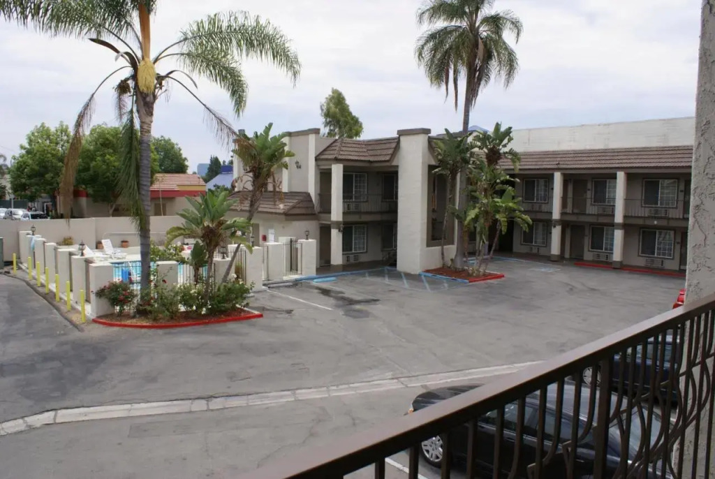 Queens Inn Anaheim