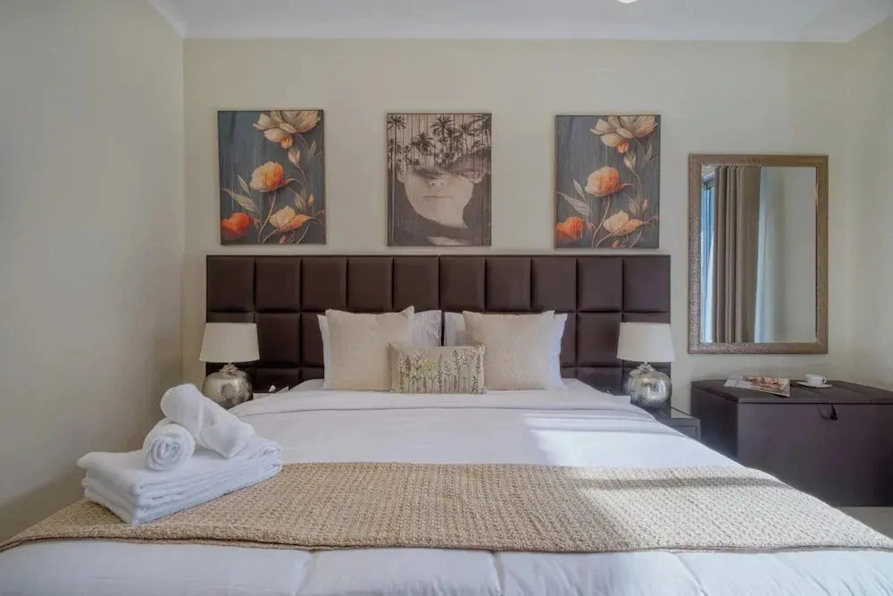 GLOBALSTAY The Residences Tower 8
