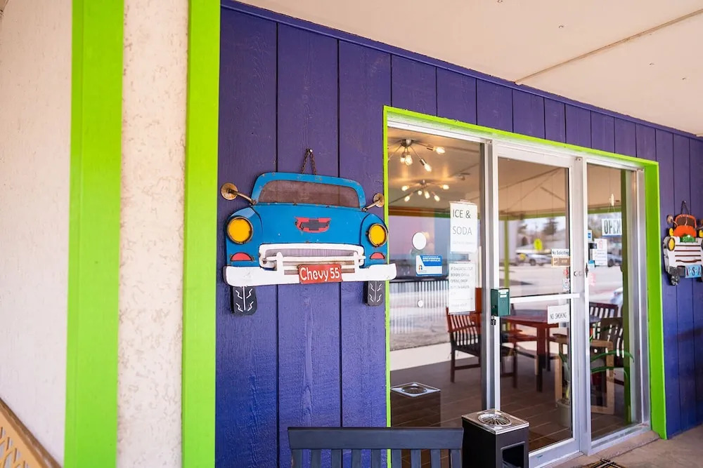 The Atomic Blue Motor-Inn