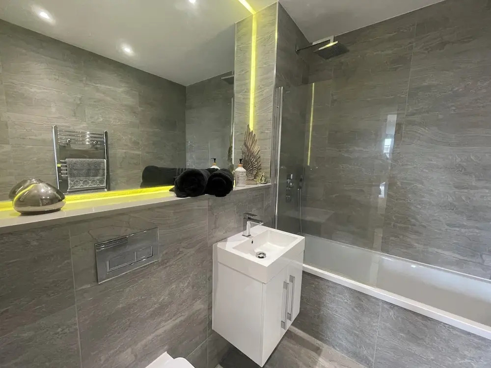 St Albans City Retreat - 2 Bed Apartment