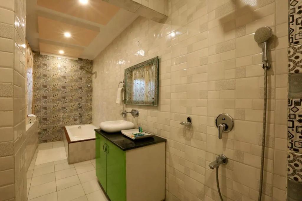 HOTEL O CLINK
