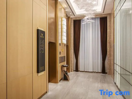 Vienna International Hotel Siam Luocheng