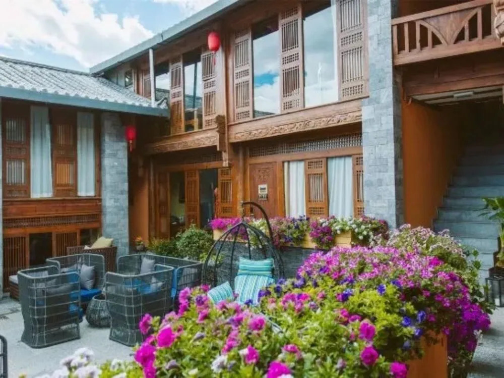 Lijiang Cbsi Living Style Inn