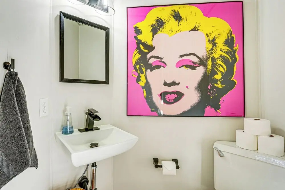 Between Restaurant & Brewery! Chic Perrysburg Apt