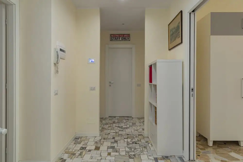 JOIVY Modern 2bed flat with balcony, 250m from M5 Foppa and M2 Sant'Agostino