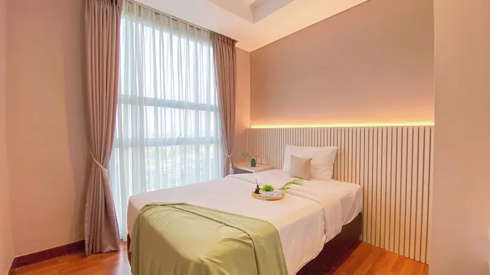 Spacious And Homey 2Br Apartment With Private Lift At The Kencana Residence