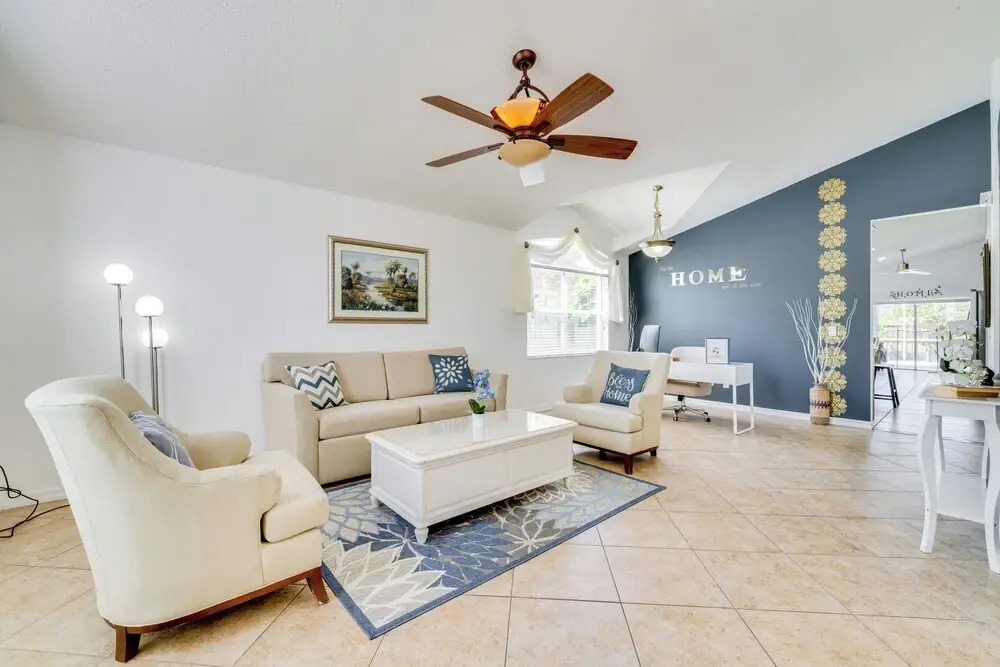 12 Mi to Disney: Family Home w/ Lanai in Davenport