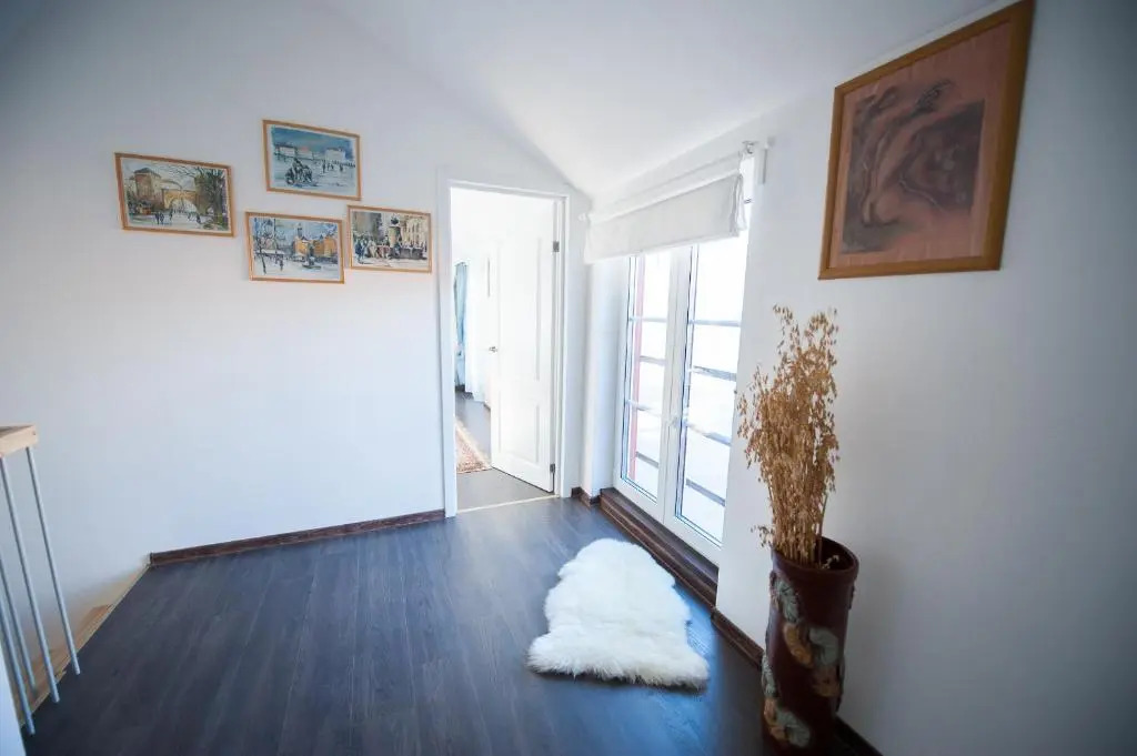 Vilnius Old Town, 3 BDR Penthouse, 100 m2 with Terrace