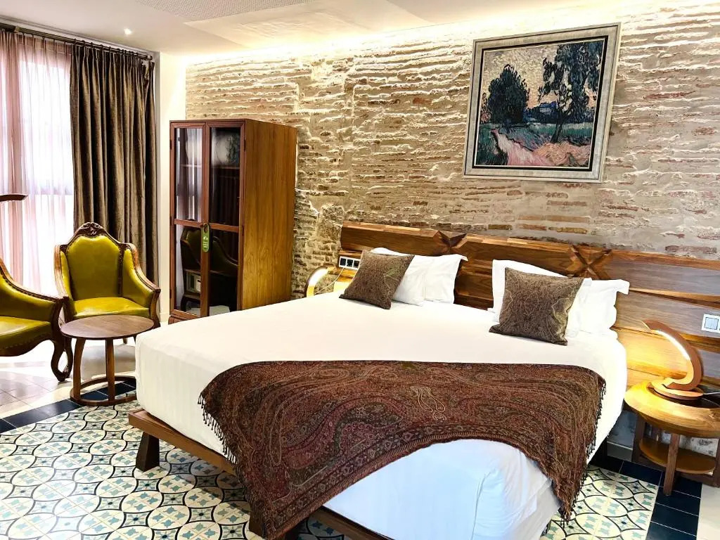 Anahita Boutique Hotel