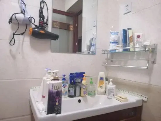 Cangzhou Global B & B
