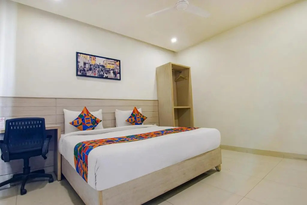 Fabhotel Occean Residency